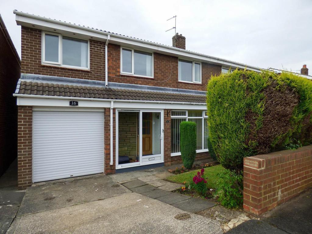 Wells Gardens, Low Fell 3 bed semidetached house £1,100 pcm (£254 pw)