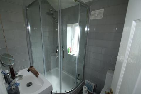 28 Pickwick Crescent, Rochester, ME1 2HZ