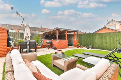 4 Ascott Close, Hull, HU4 6EQ
