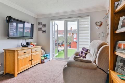 4 Ascott Close, Hull, HU4 6EQ