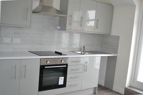 2 bedroom apartment to rent, Vicarage Farm Road, Hounslow, Greater London, TW5