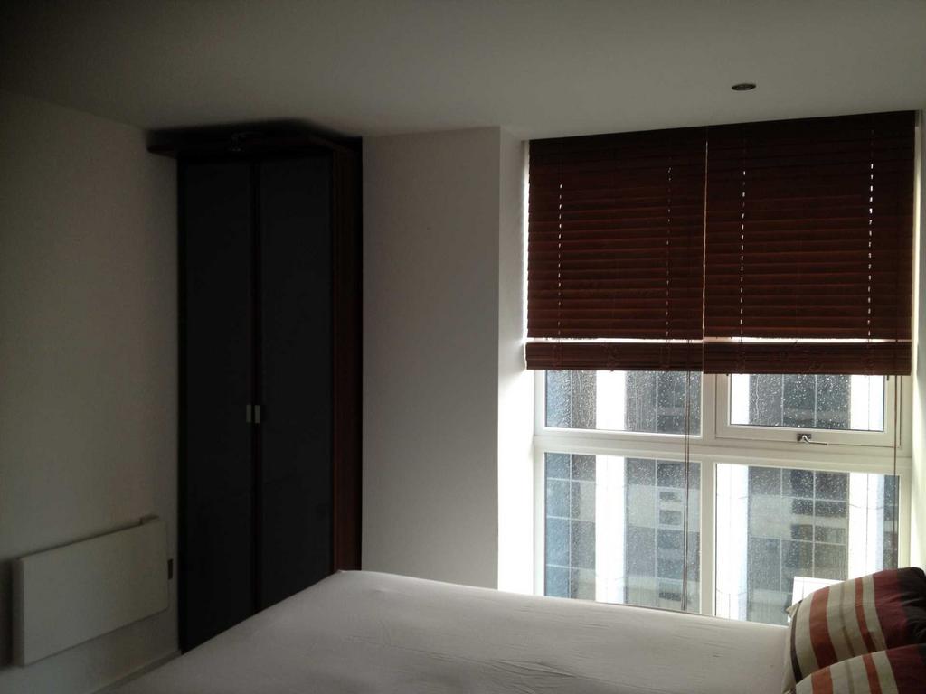 Apartment in Cardiff, Adamsdown - View 3