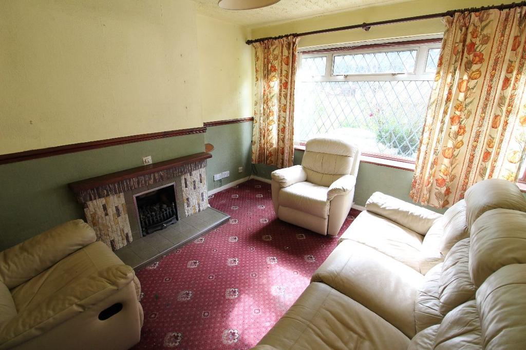 Cannock Road, Featherstone... 3 bed semidetached house £140,000