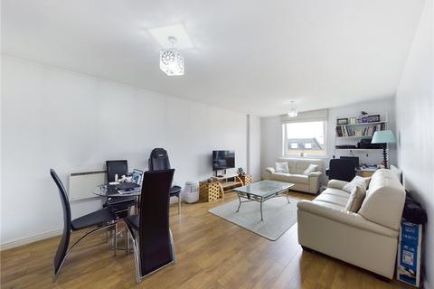 1 bedroom apartment to rent, Wooldridge Close, Feltham, TW14