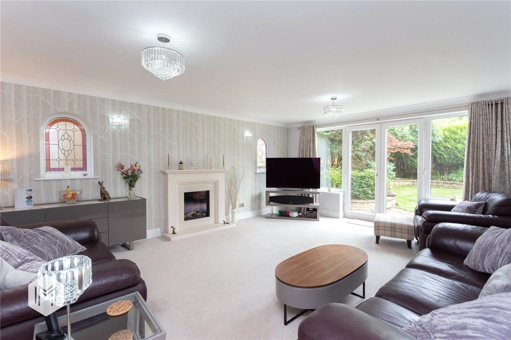 Rudgwick Drive, Brandlesholme, Bury, BL8 5 bed detached house £495,000