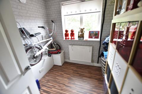 2a Swan Road, Feltham, TW13 6NE