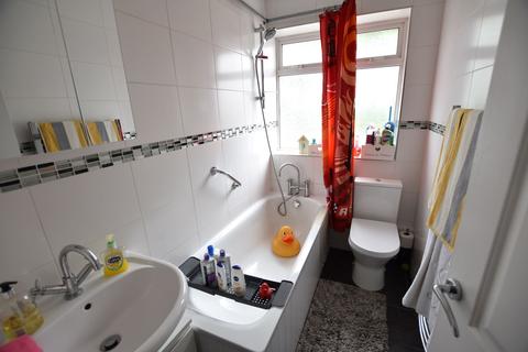 2a Swan Road, Feltham, TW13 6NE