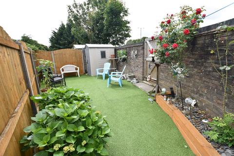 2a Swan Road, Feltham, TW13 6NE