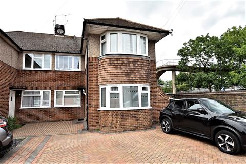 2a Swan Road, Feltham, TW13 6NE