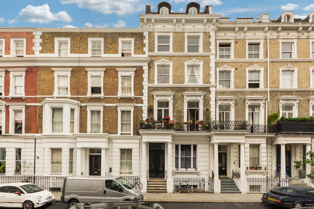 Hogarth Road, Earls Court 2 bed flat - £545,000