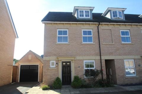 4 bedroom townhouse to rent - ST. ANDREWS WALKS, NEWTON KYME, TADCASTER, LS24 9FA