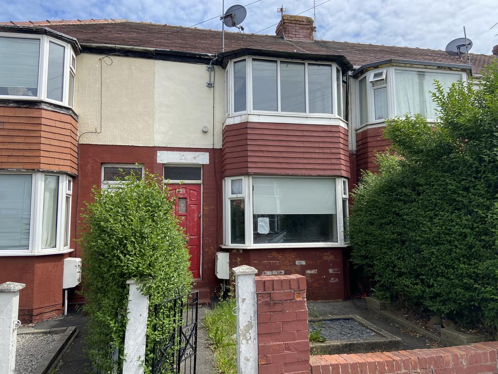 Westbank Ave, Blackpool FY4 3 bed terraced house £78,000