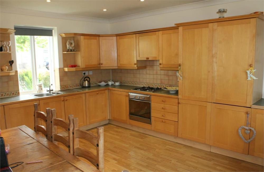 Frederick Thatcher Place, Hastings, TN33 3 bed terraced house £1,350