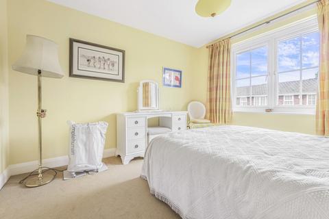 1 Cadogan Close, Teddington, TW11 8TR