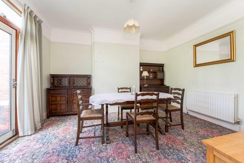 12 Malden Hill Gardens, New Malden, KT3 4HS
