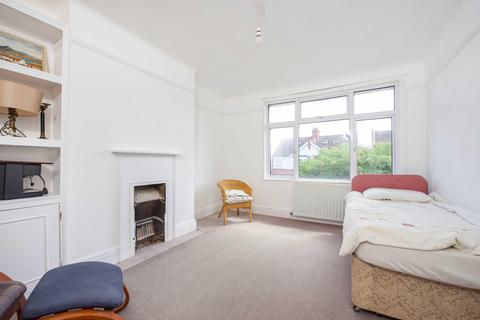 12 Malden Hill Gardens, New Malden, KT3 4HS