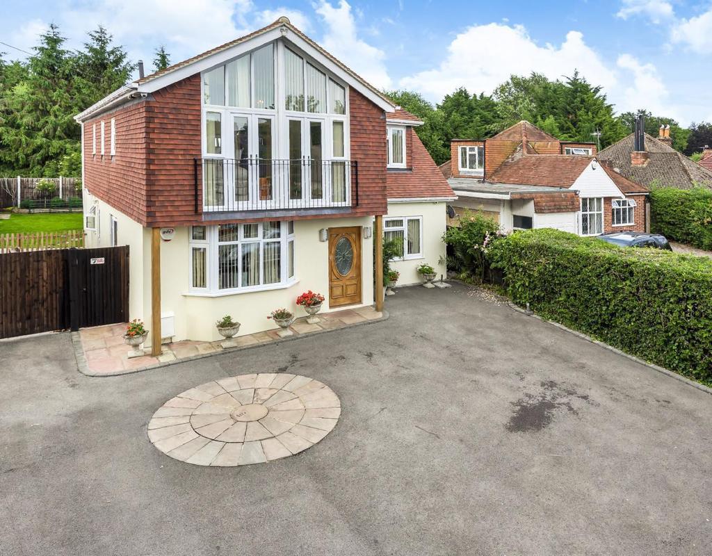 Green Lane, Chertsey, KT16 4 bed detached house £925,000