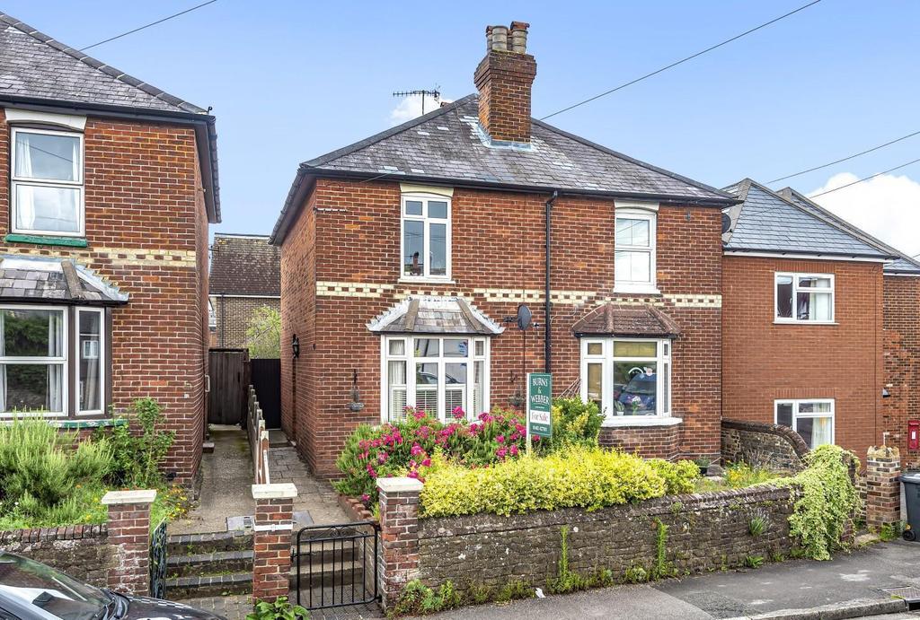 Hare Lane, Godalming, GU7 2 bed semidetached house £435,000