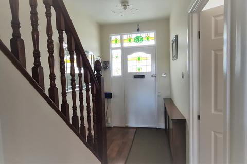 30 Bohun Grove, Barnet, EN4 8UA