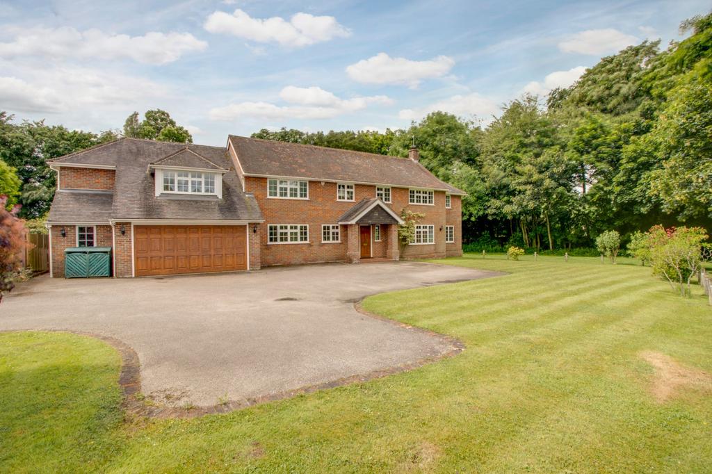 Long Wood Drive, Jordans, Beaconsfield, Buckinghamshire 5 bed detached