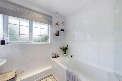 37 Bennetts End Close, Hemel Hempstead, HP3 8DT