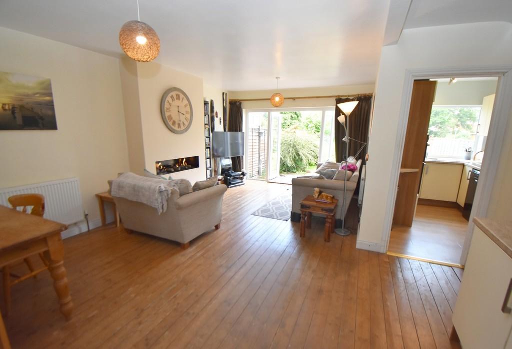 Fieldon Close, Shirley 3 bed semidetached house £339,950