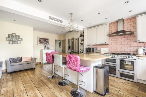 21 Carlyle Avenue, Bromley, BR1 2RB