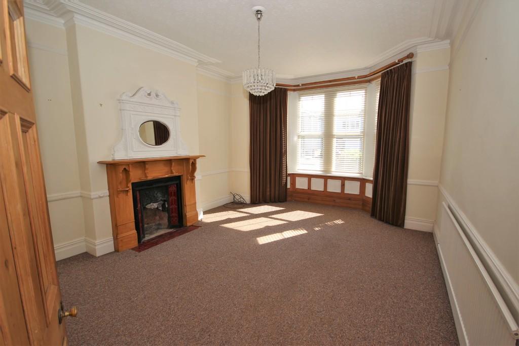 Heol Don, Whitchurch, Cardiff 4 bed semidetached house £650,000