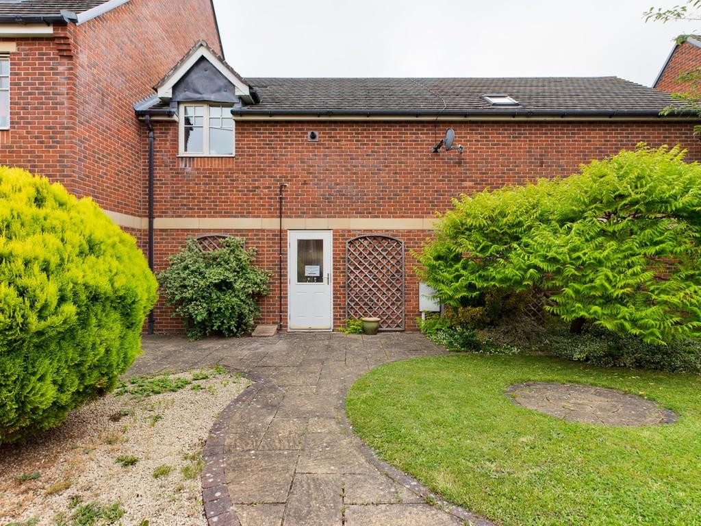 Caroline Court, BurtononTrent 2 bed £139,500