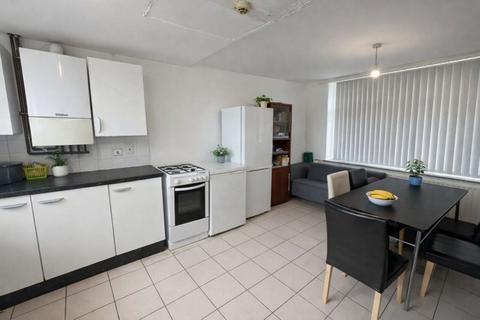 undefined, Roberts Road, Hp13