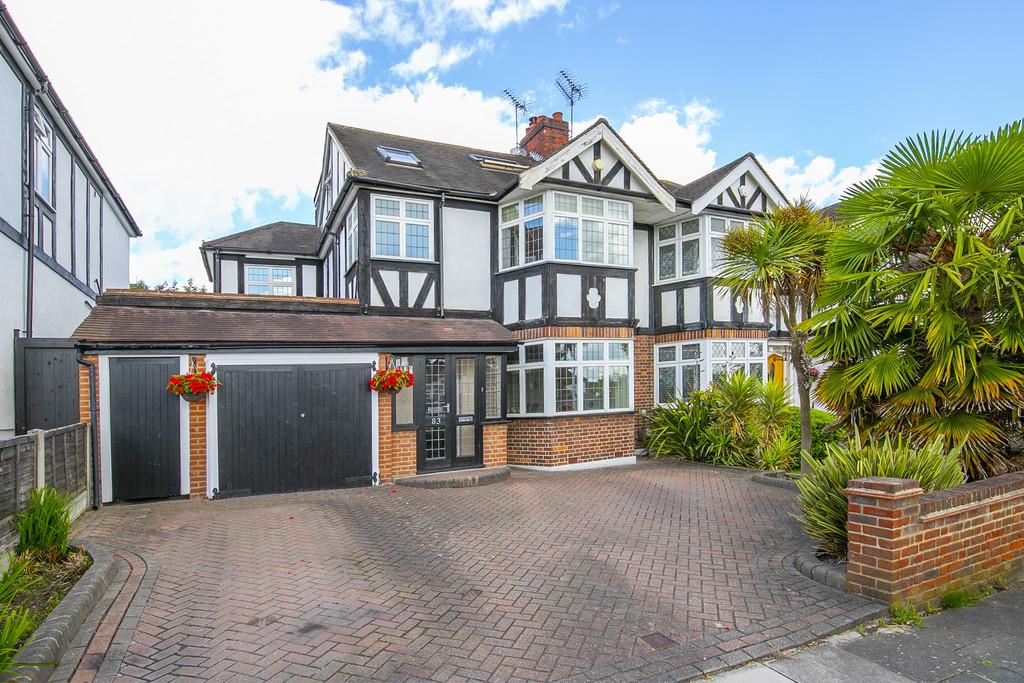 Worcester Crescent, Woodford Green 4 bed semidetached house £1,000,000