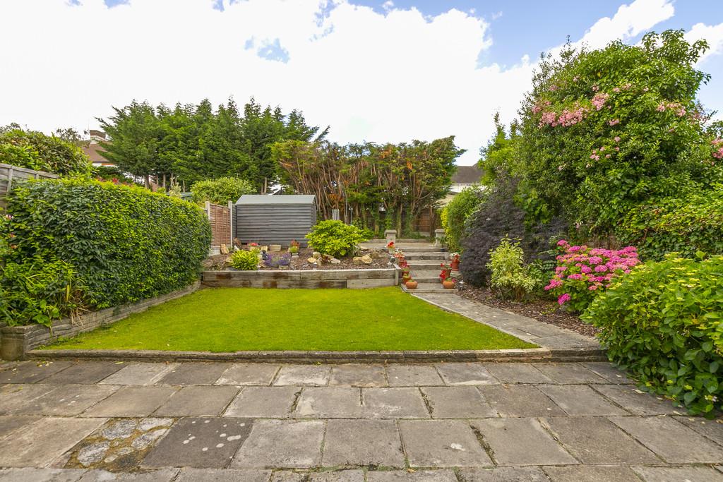 Worcester Crescent, Woodford Green 4 bed semidetached house £1,000,000