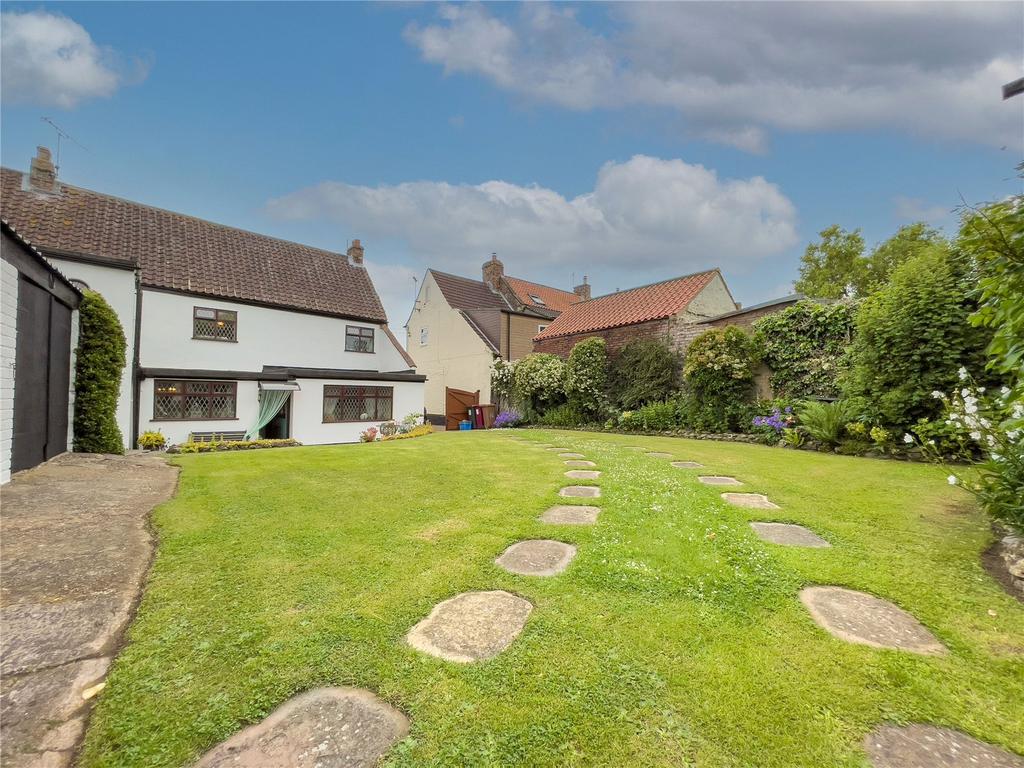 Low Burgage, Winteringham, Scunthorpe, North Lincolnshire, DN15 4 bed