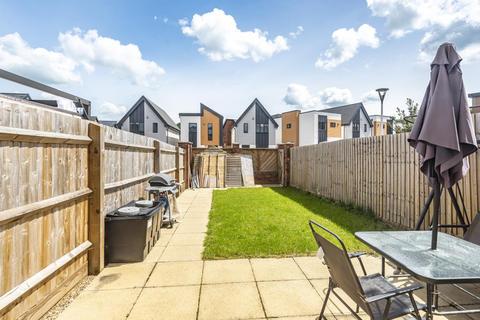 13 Chadwick Place, Ambrosden, Bicester, OX25 2BG