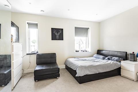 13 Chadwick Place, Ambrosden, Bicester, OX25 2BG