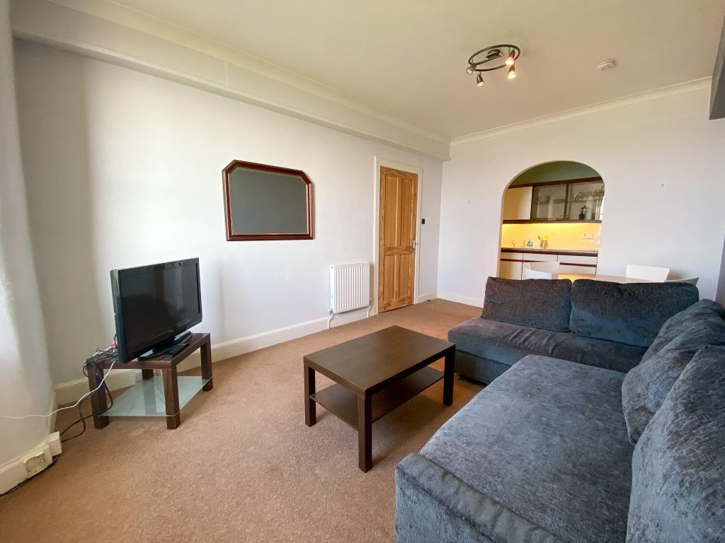 Promenade, Musselburgh, East Lothian... 1 bed flat £725 pcm (£167 pw)