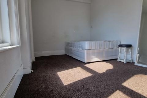 5 bedroom flat share to rent, Old Kent Road, London SE1