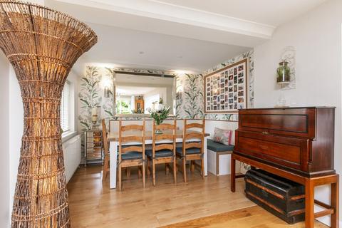 41 Harrow Down, Winchester, SO22 4LZ