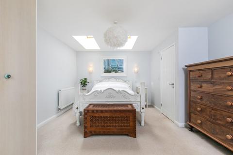 41 Harrow Down, Winchester, SO22 4LZ