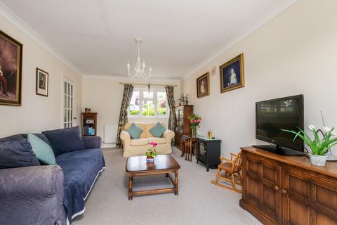 3 Beech Close, Winchester, SO22 4JY