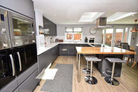 14 Arthurs Lane, Hambleton, Poulton-le-fylde, FY6 9AT
