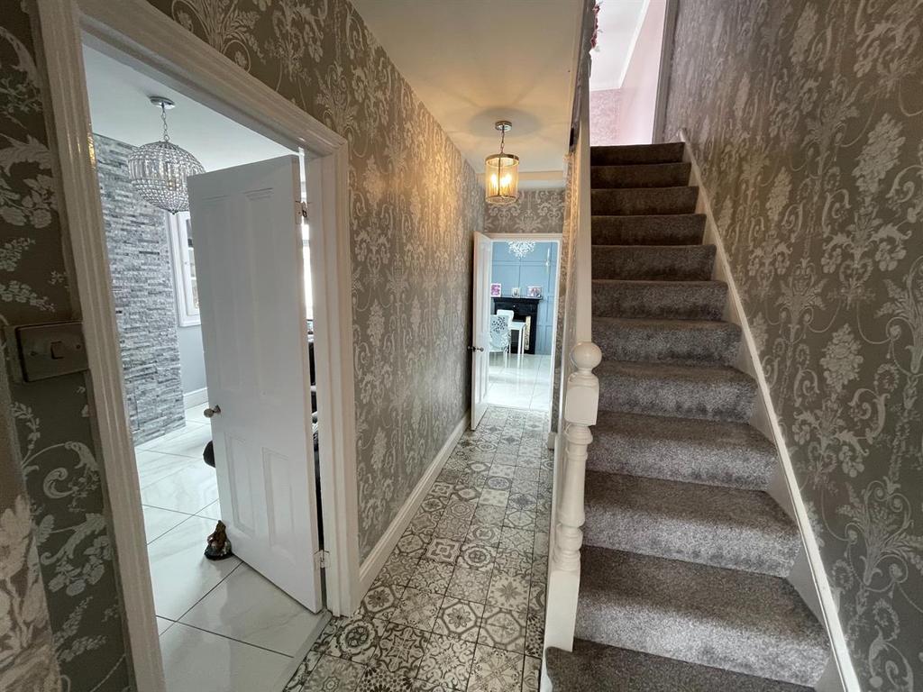 Rhydypandy Road, Rhydypandy. 3 bed semidetached house £325,000