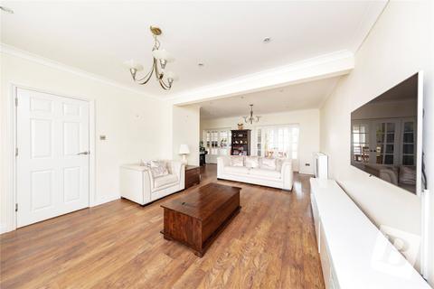 75 Birkbeck Road, Romford, RM7 0QR
