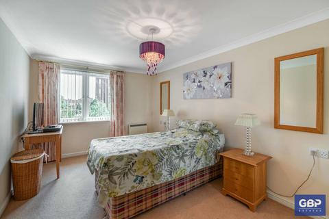 2 bedroom apartment for sale - Clydesdale Road, Hornchurch