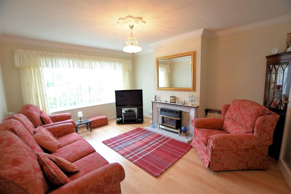 Meadow Drive, East Ayton, Scarborough 3 bed semidetached house £215,000