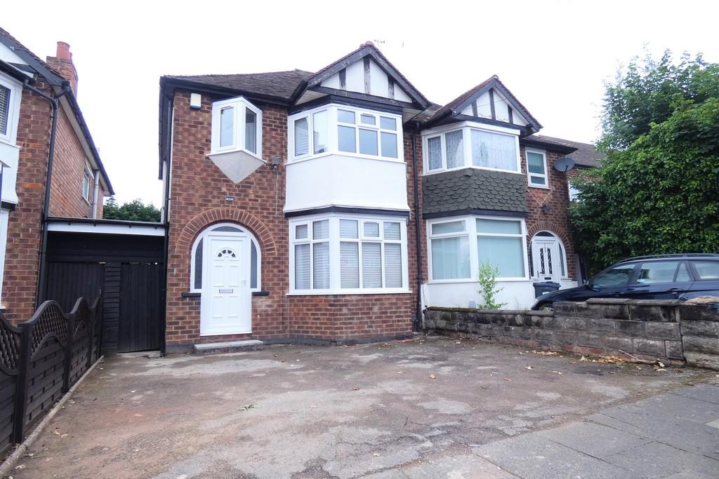 Elmbridge Road, Great Barr, Birmingham 3 bed semidetached house £245,000