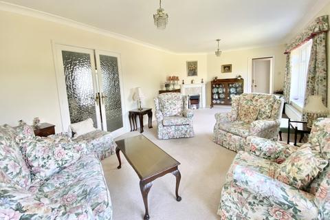 2 Ashleigh Drive, Beeford, Driffield, YO25 8AU