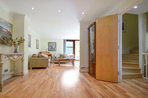 21 Ropemakers Fields, London, E14 8BX