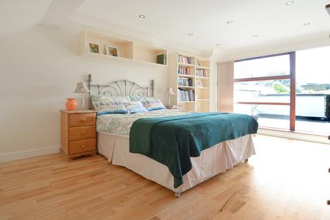 21 Ropemakers Fields, London, E14 8BX