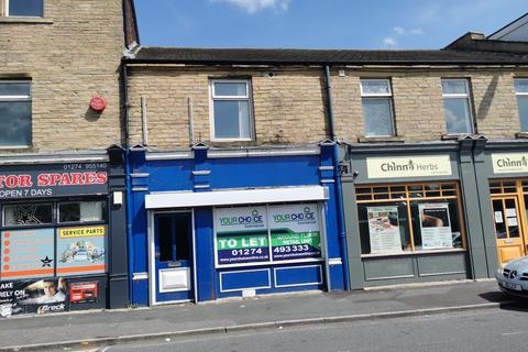 Shop to rent - Lumb Lane, Bradford, BD8